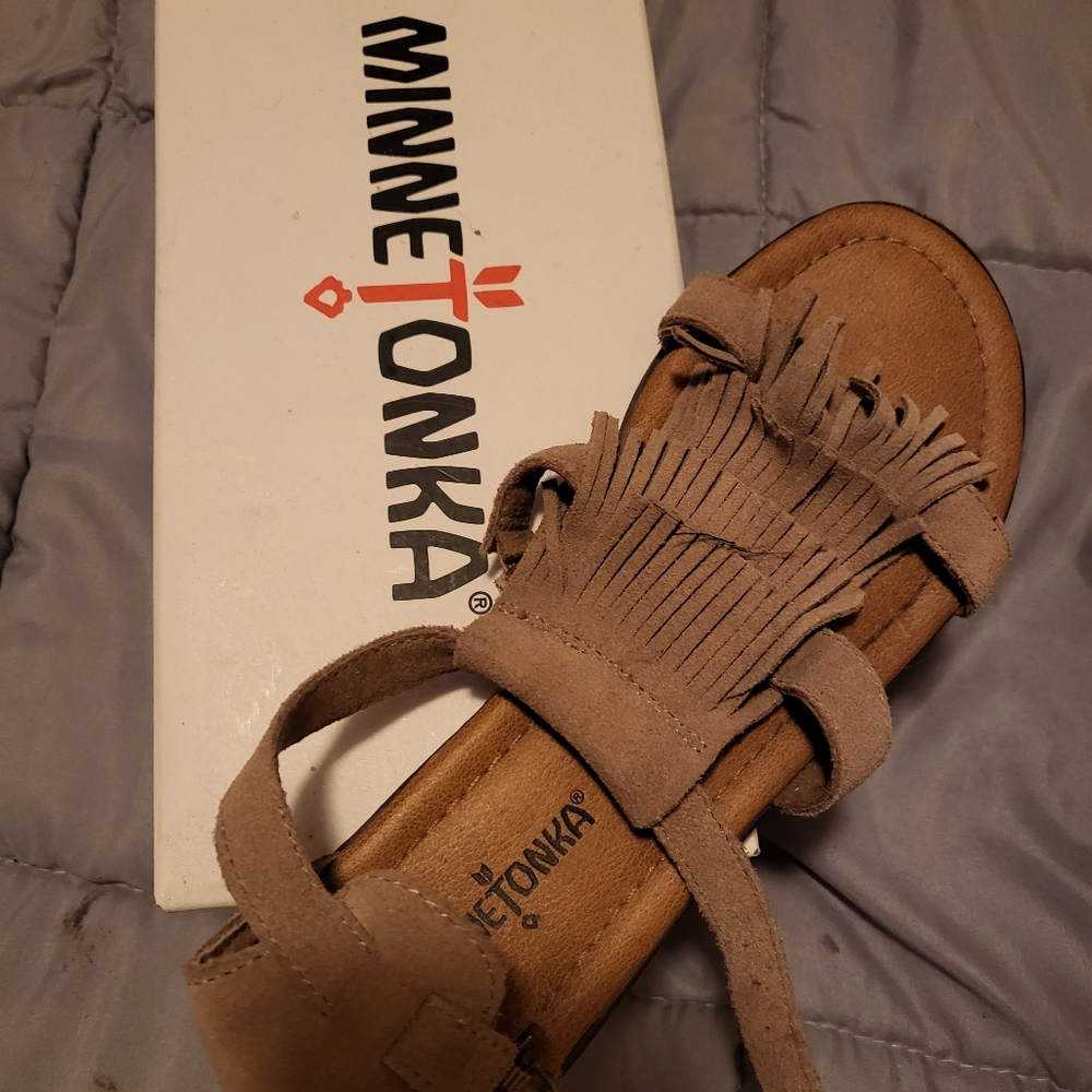 Sandles